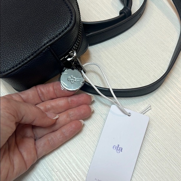 NWT Crossbody Bag or Belt Bag - Picture 7 of 9